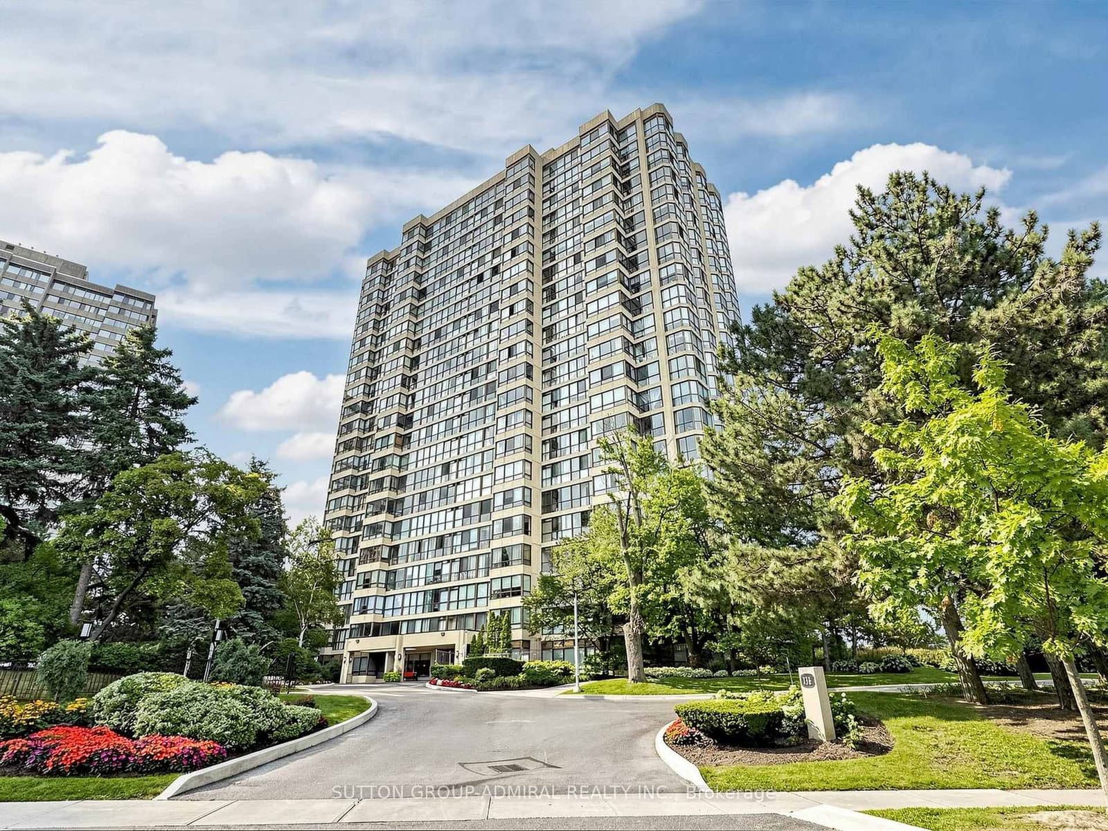 Torresdale Avenue in Toronto · Westminster-Branson — photo 2