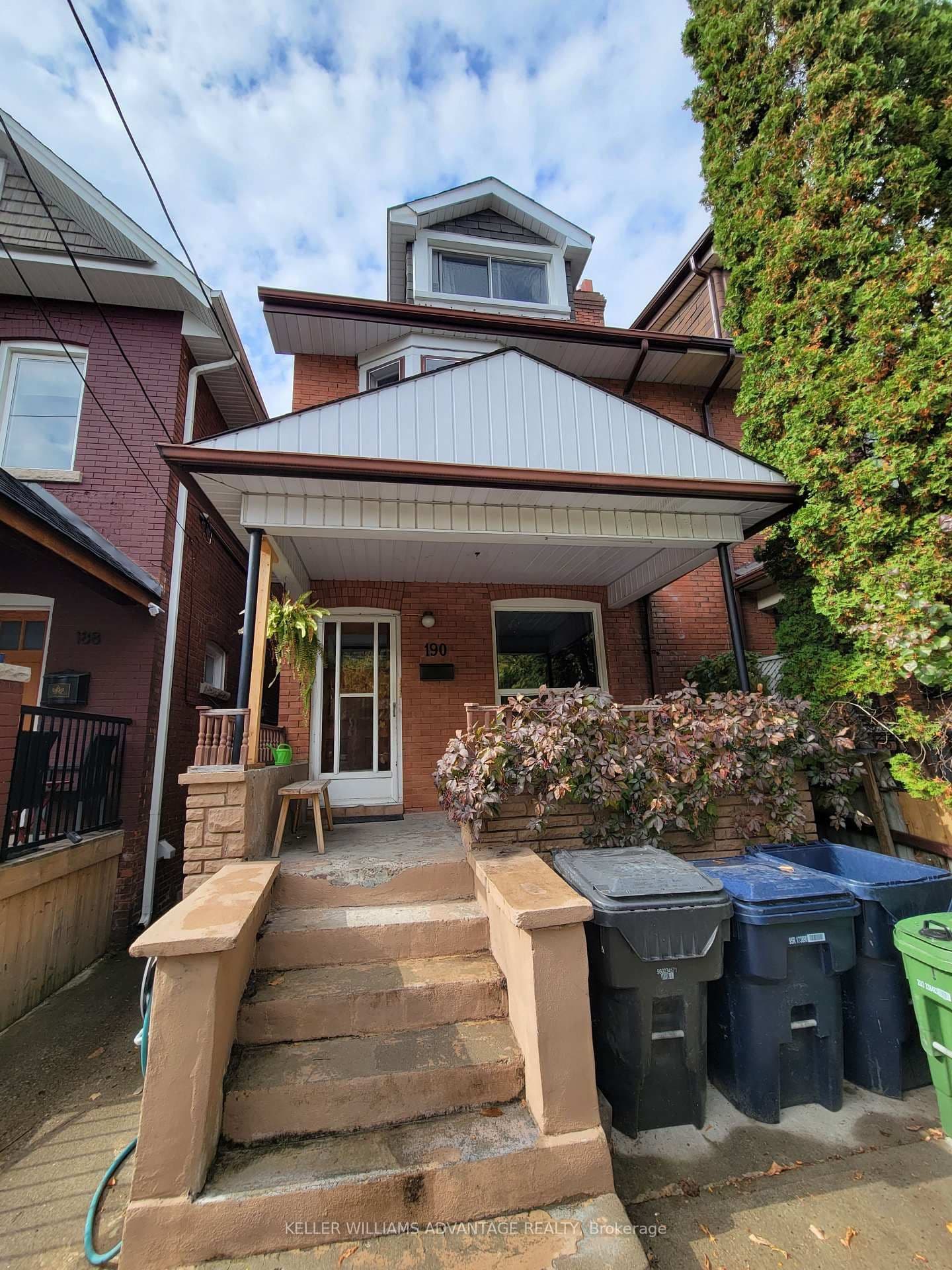 Photo of Lauder Avenue in Toronto · Oakwood Village