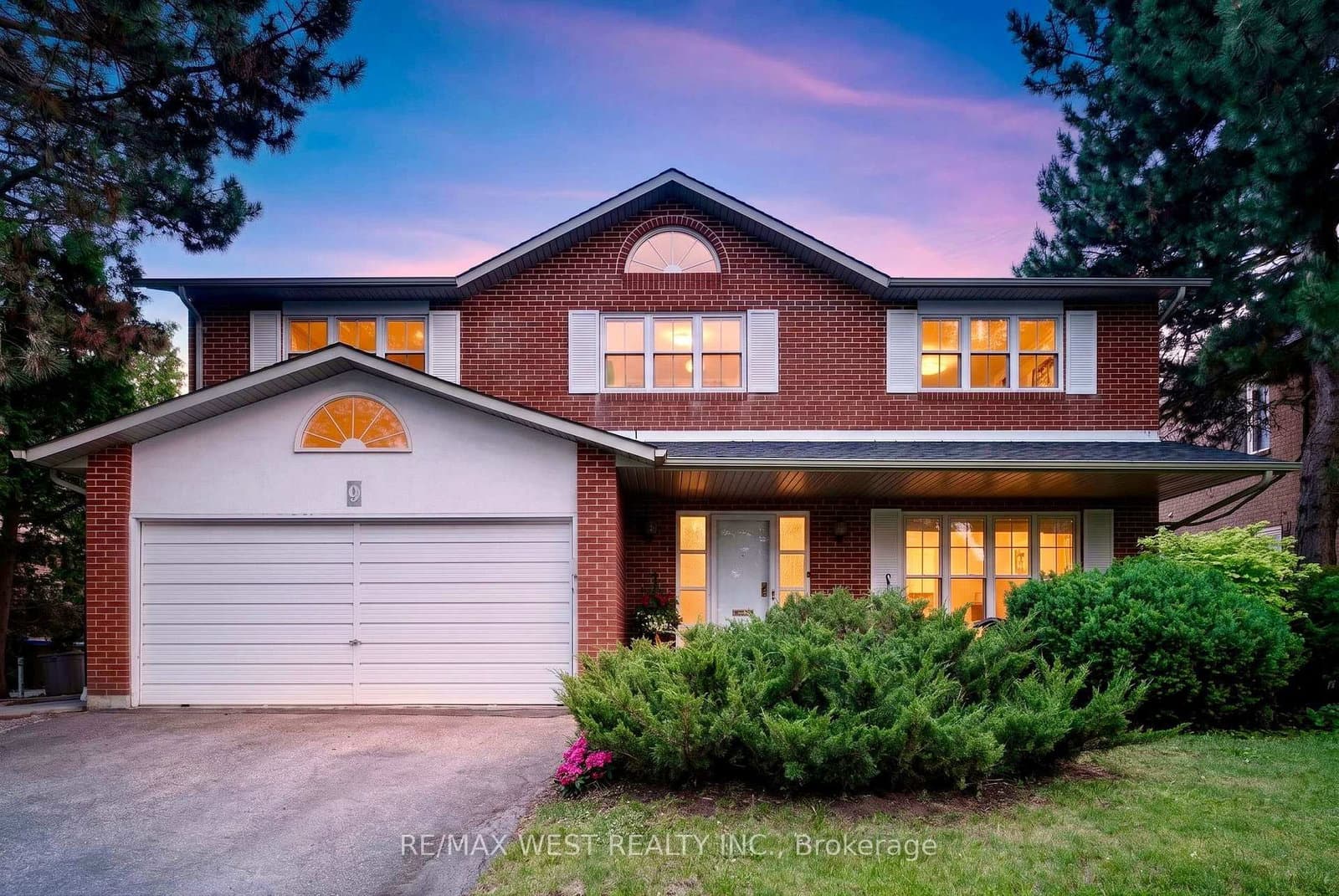 Photo of Harlington Road in Toronto · Banbury-Don Mills