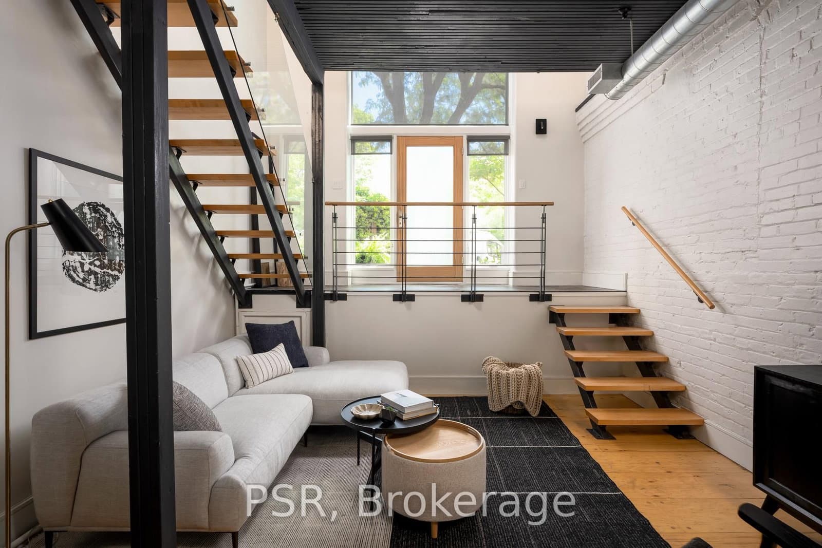 Brockton Avenue in Toronto · Little Portugal