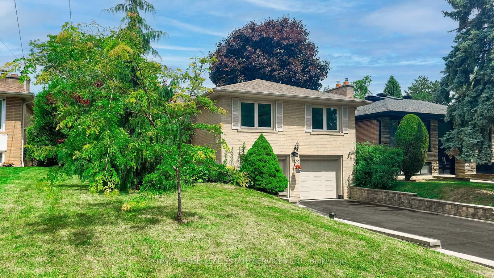 Photo of Burleigh Heights Drive in Toronto · Bayview Village