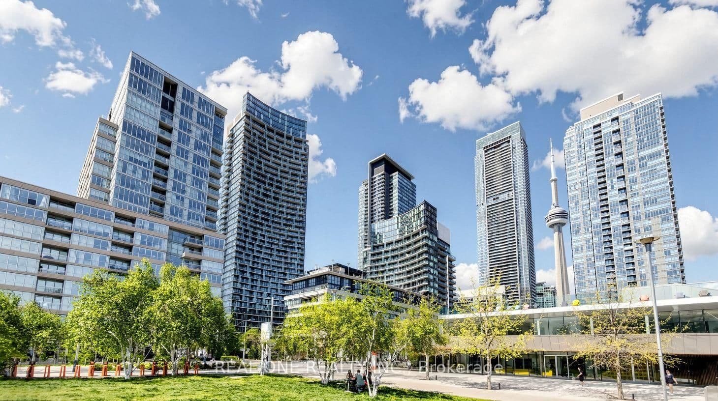 Capreol Court in Toronto · Waterfront Communities C1 — photo 2