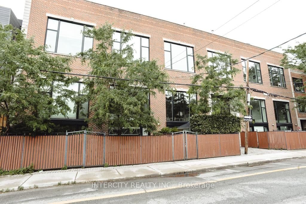Richmond Street in Toronto · Niagara — photo 2