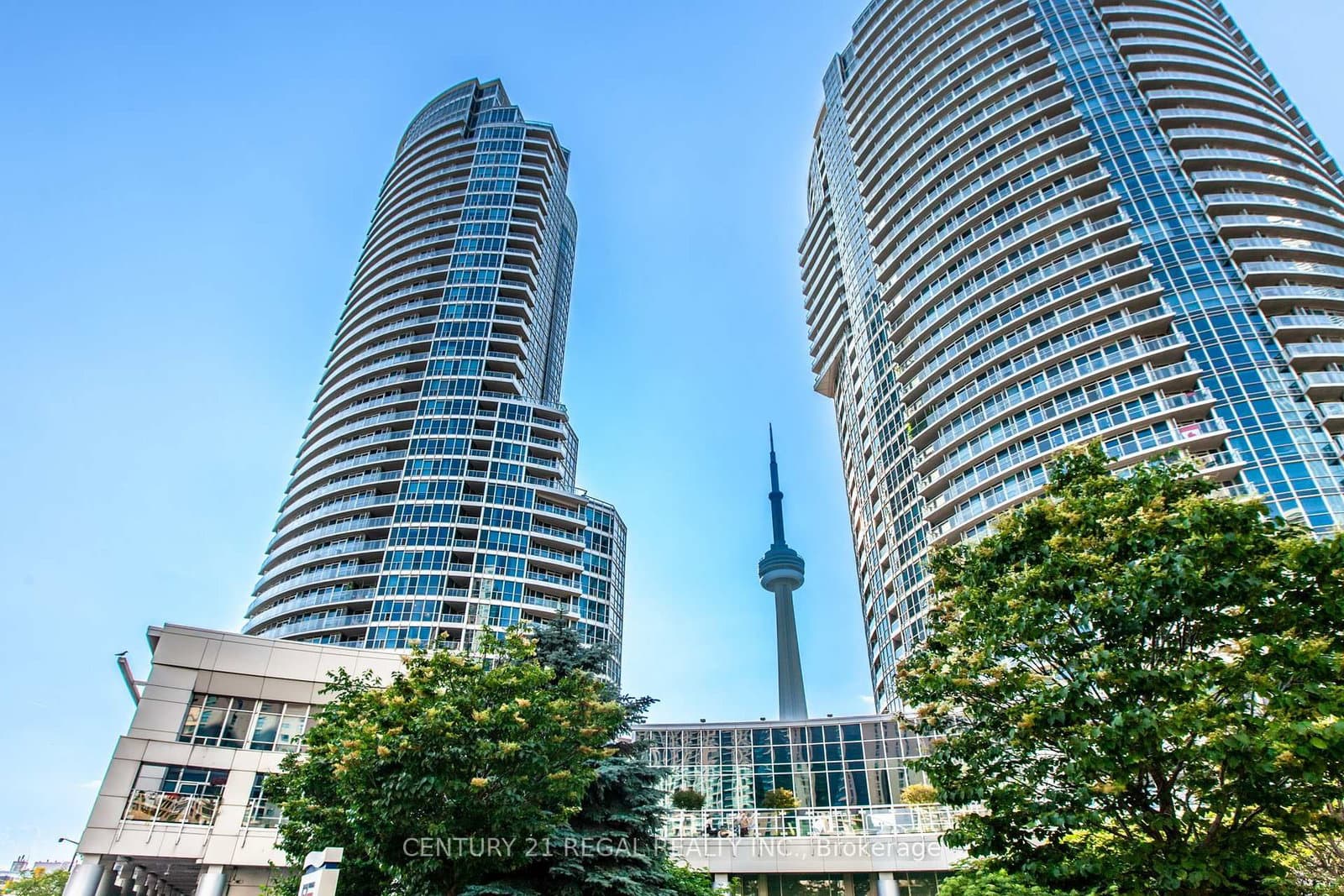 Photo of Queens Quay in Toronto · Waterfront Communities C1