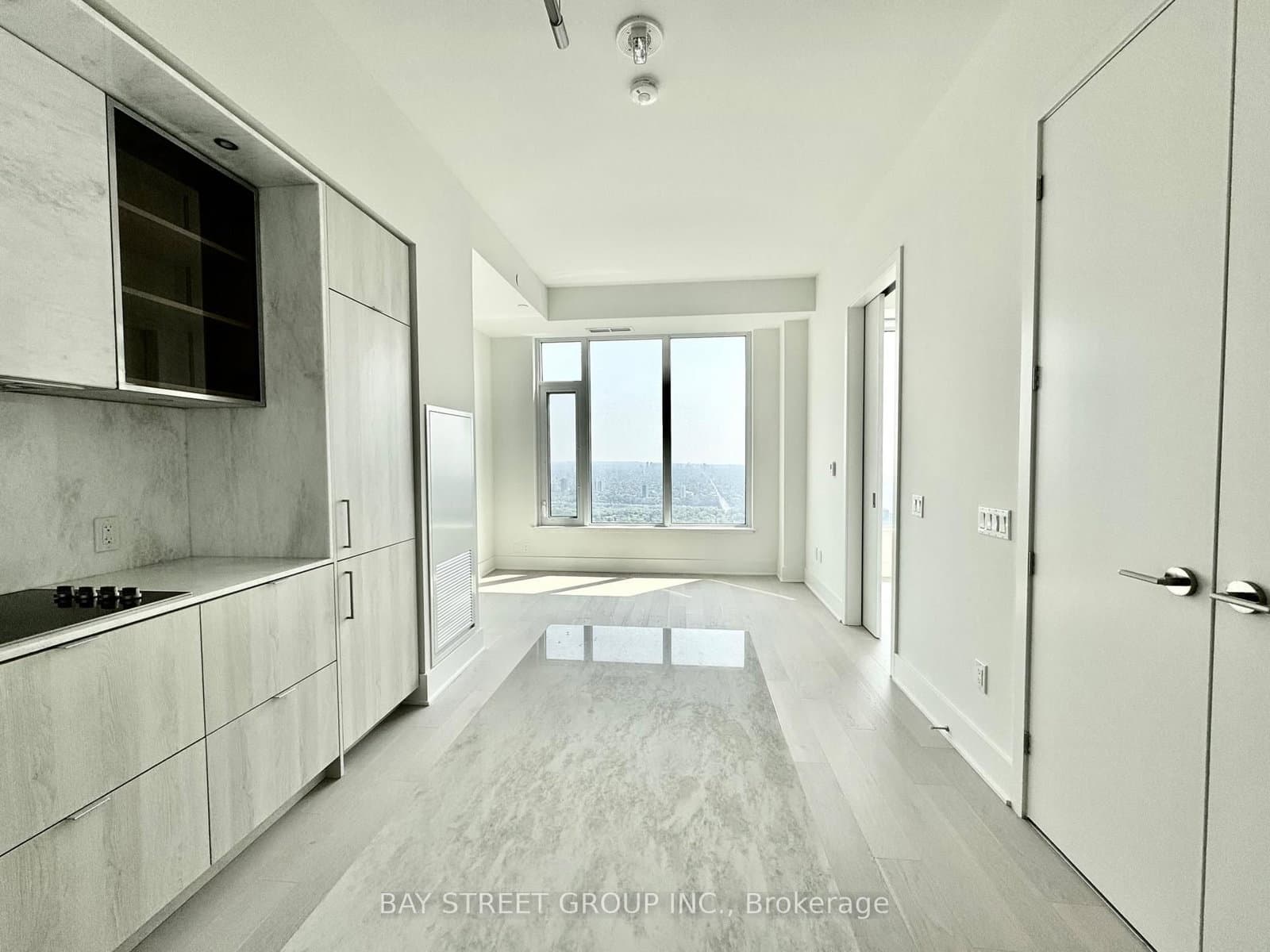 Yorkville Avenue in Toronto · Annex — photo 3