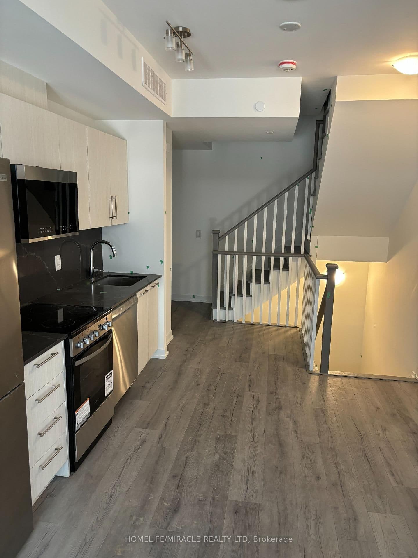 Sheppard Avenue BlkB in Toronto · Clanton Park — photo 3
