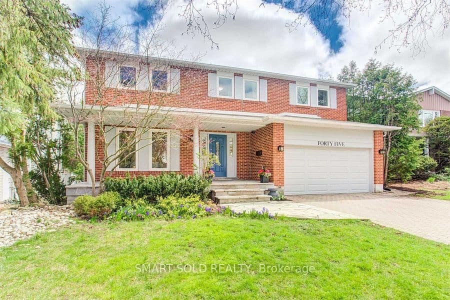Photo of Abbeywood Trail FLOOR in Toronto · Banbury-Don Mills