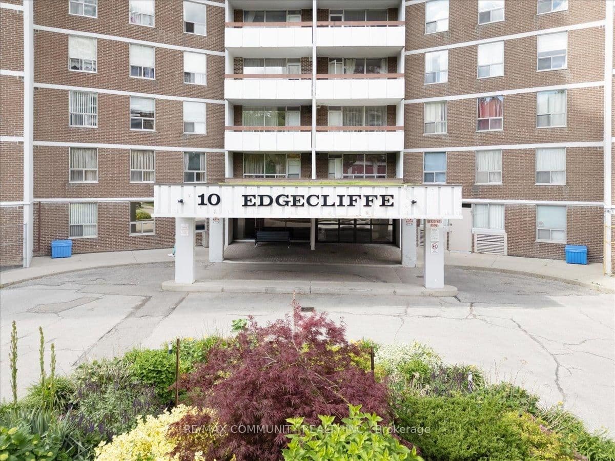 EDGECLIFFE Golfway in Toronto · Flemingdon Park — photo 2
