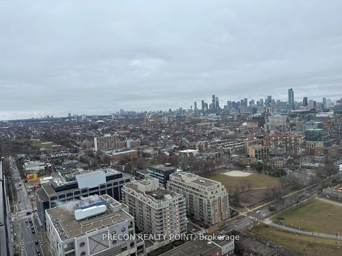 Western Battery Road in Toronto · Niagara — photo 3