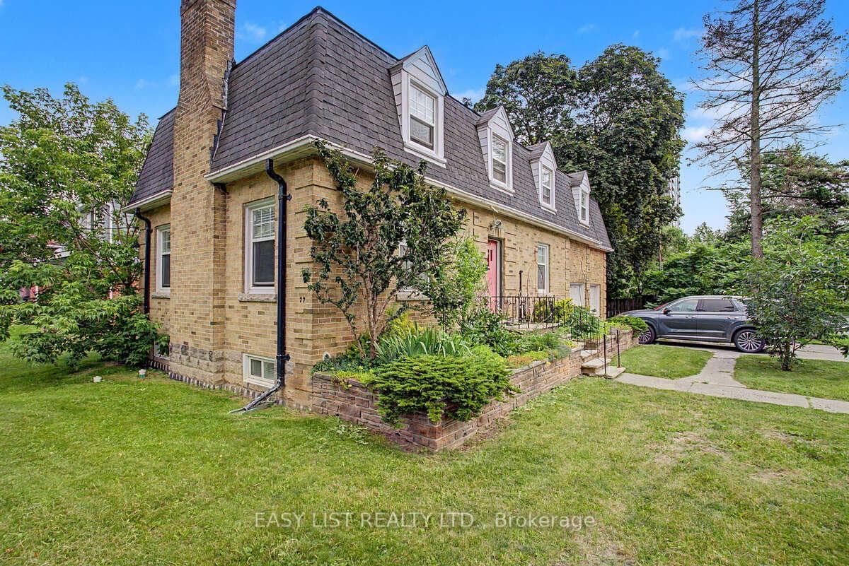 Photo of Avondale Avenue in Toronto · Willowdale East