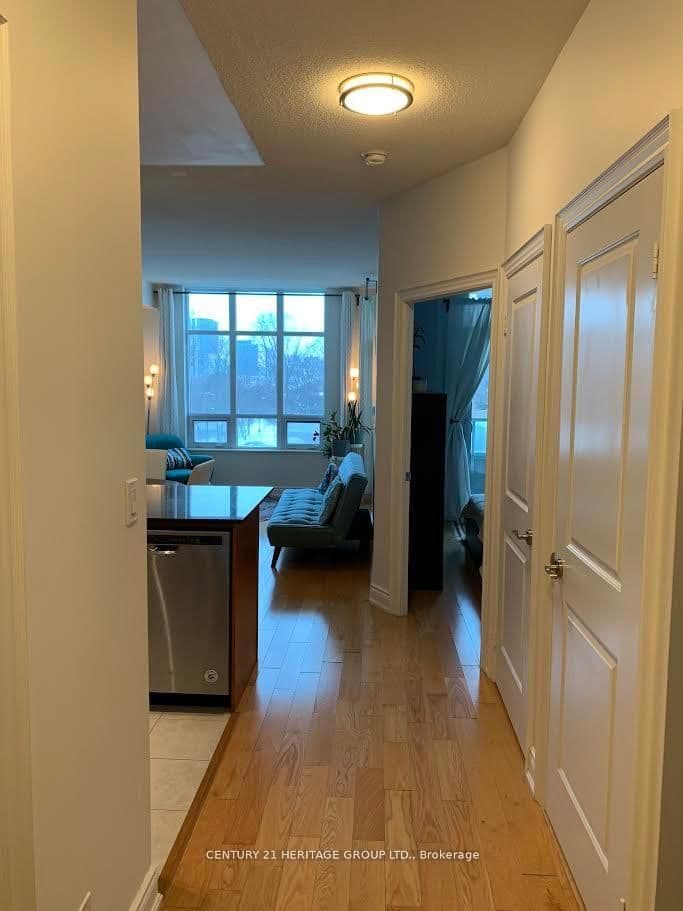 Bloorview Place in Toronto · Don Valley Village — photo 2