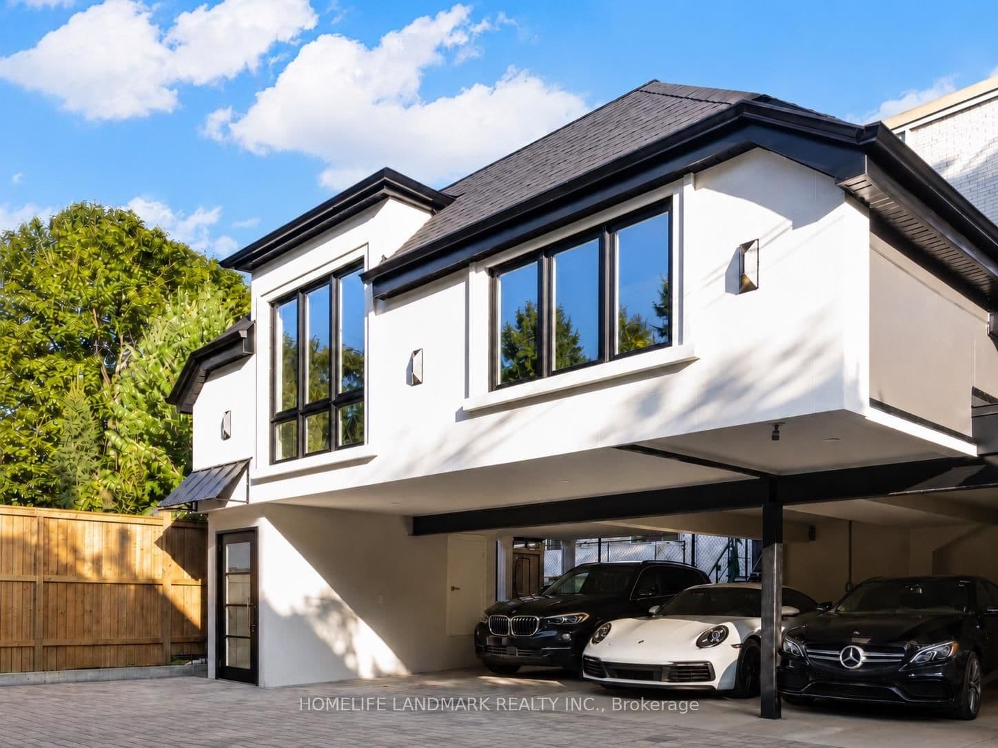 Photo of Coulson Avenue Cosmopolitan in Toronto · Forest Hill South