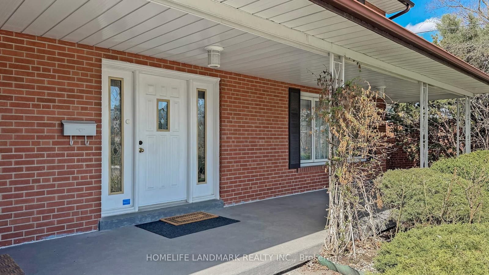 Cummer Avenue in Toronto · Bayview Woods-Steeles — photo 2