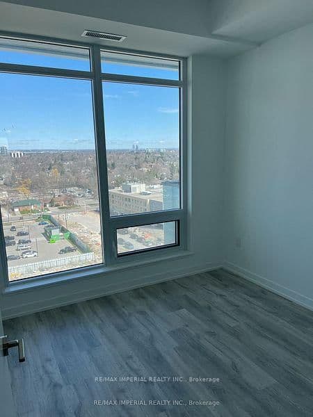 Golden Lion Heights in Toronto · Newtonbrook East — photo 2