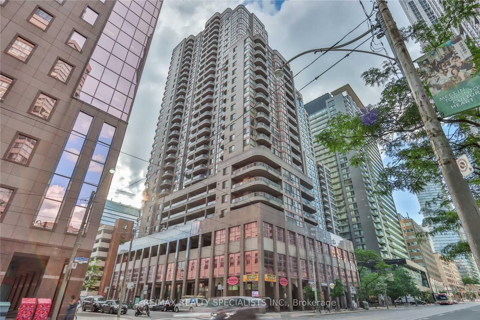Photo of Bay Street in Toronto · Bay Street Corridor
