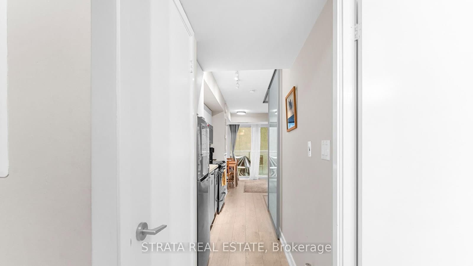 Simcoe Street in Toronto · Waterfront Communities C1 — photo 3