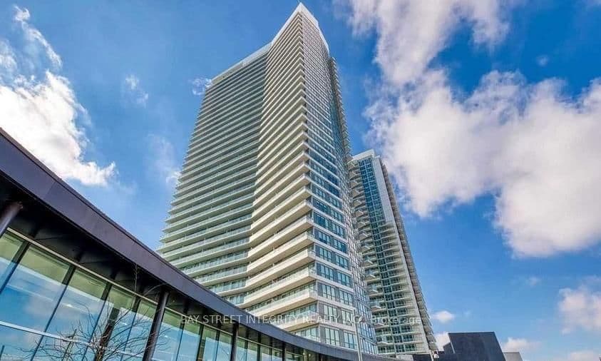 Photo of McMahon Drive in Toronto · Bayview Village