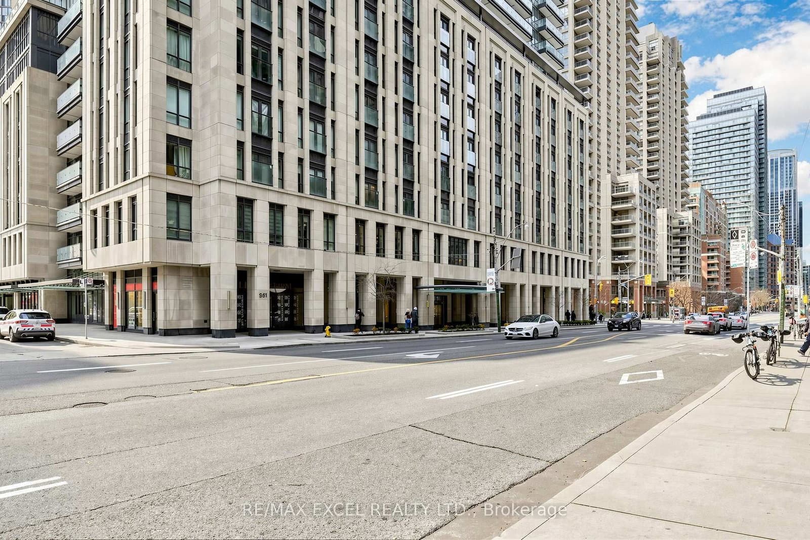 Bay Street in Toronto · Bay Street Corridor — photo 2
