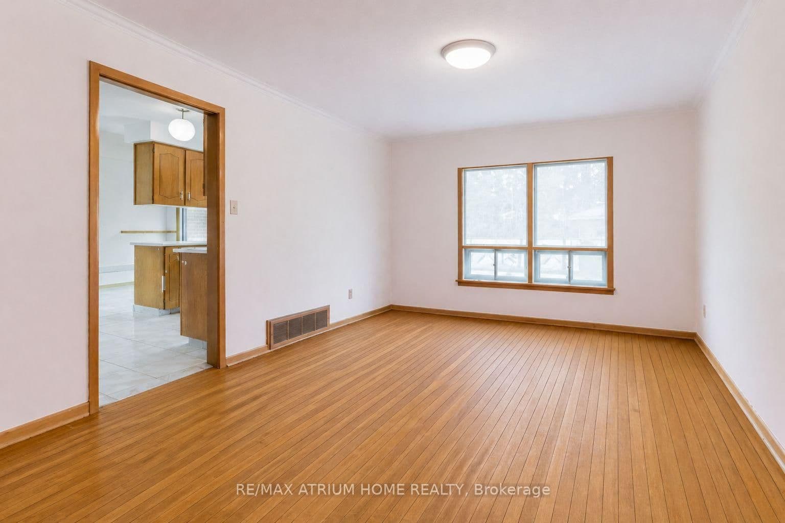 Cummer Avenue in Toronto · Bayview Woods-Steeles — photo 3