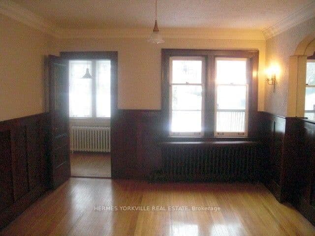 Chiltern Hill Road in Toronto · Humewood-Cedarvale — photo 3