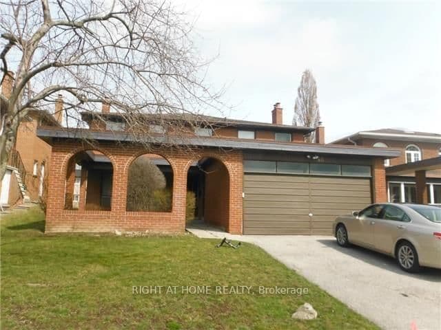 Photo of Clovercrest Road in Toronto · Don Valley Village