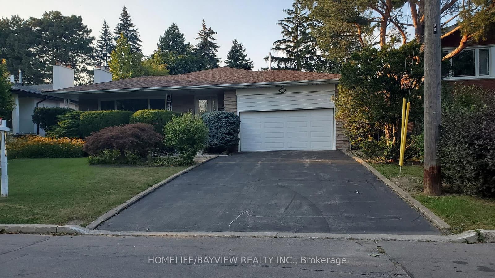 Photo of Restwell Crescent in Toronto · Bayview Village