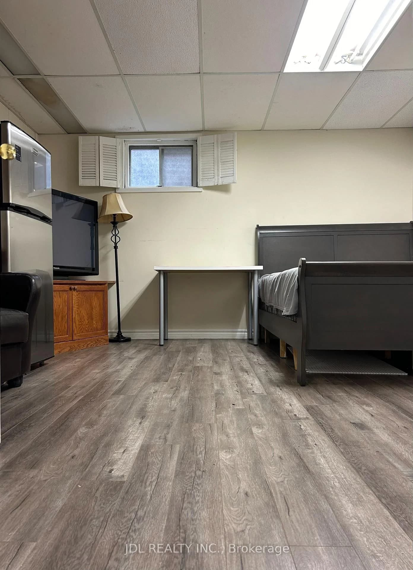 Butterfield Dr Drive Bedroom A Bsmt in Toronto · Parkwoods-Donalda — photo 3
