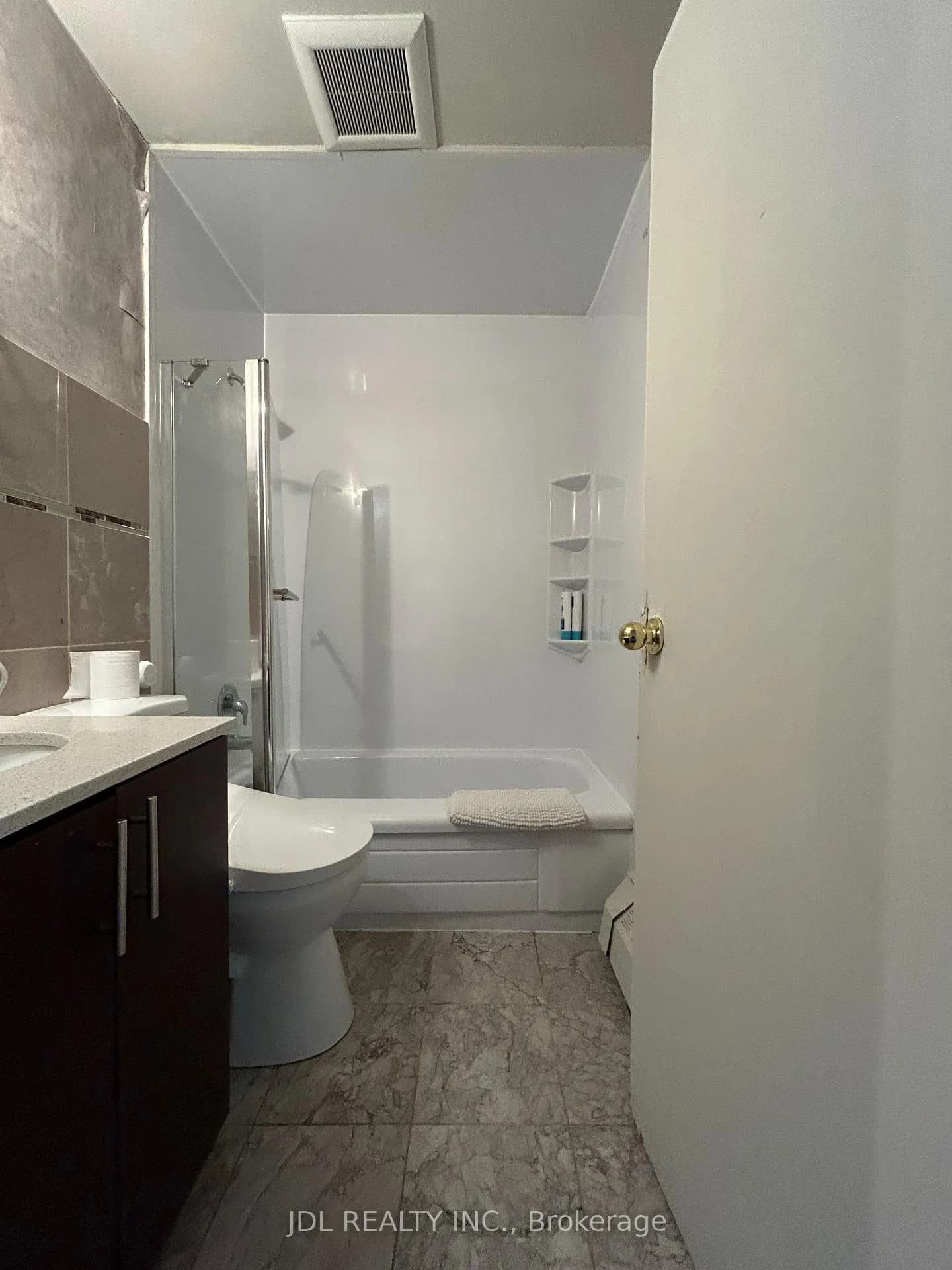 Pembroke St Street One Bedroom Unit in Toronto · Moss Park — photo 2