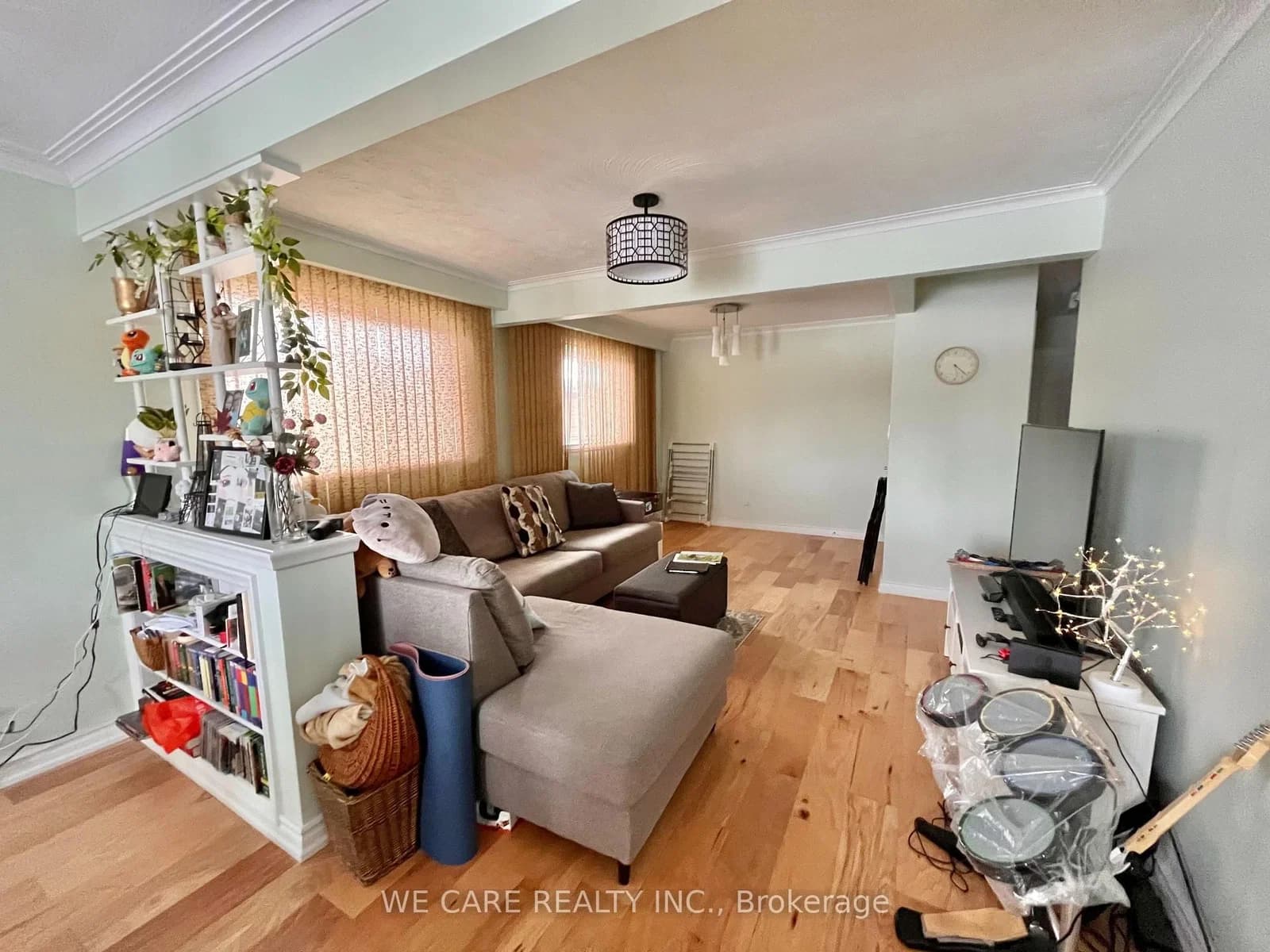 Saddle Ridge Drive in Toronto · Victoria Village — photo 3