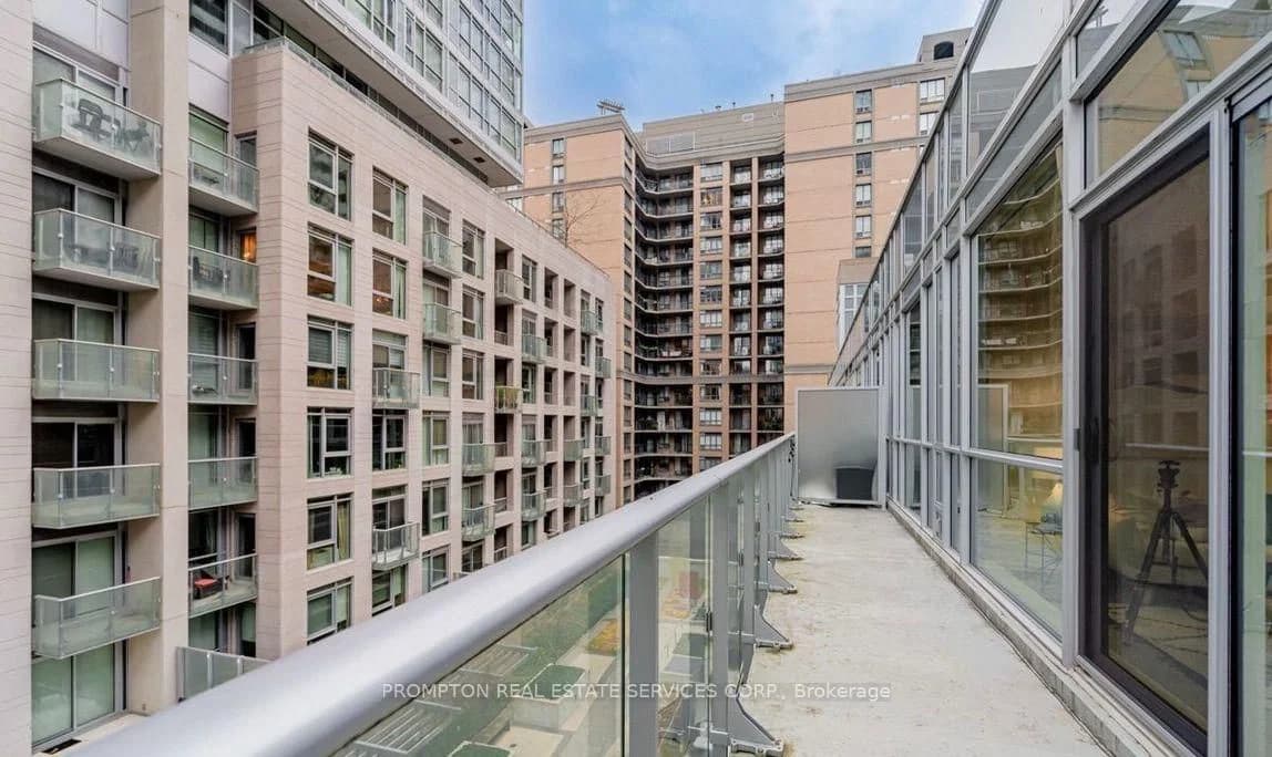 Photo of Nelson Street in Toronto · Waterfront Communities C1