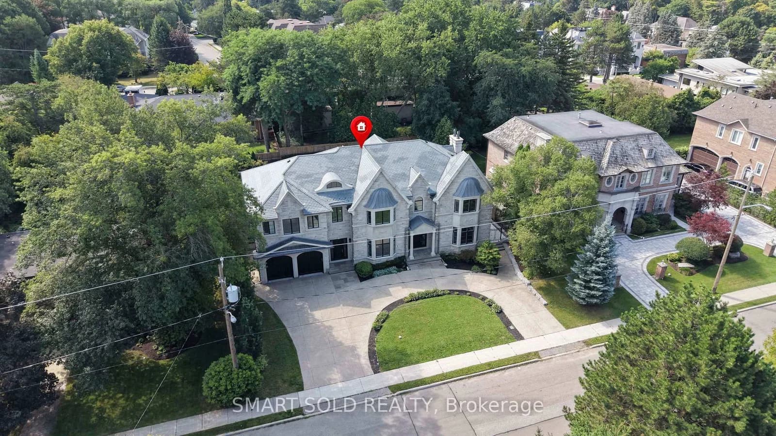 Saintfield Avenue in Toronto · Bridle Path-Sunnybrook-York Mills — photo 2