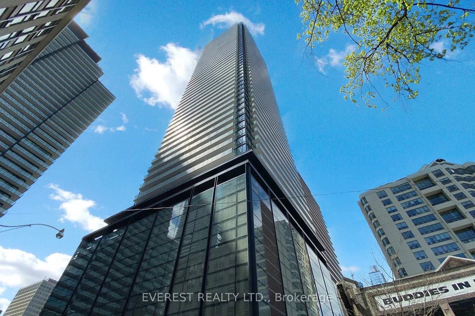 Yonge Street in Toronto · Church-Yonge Corridor — photo 2
