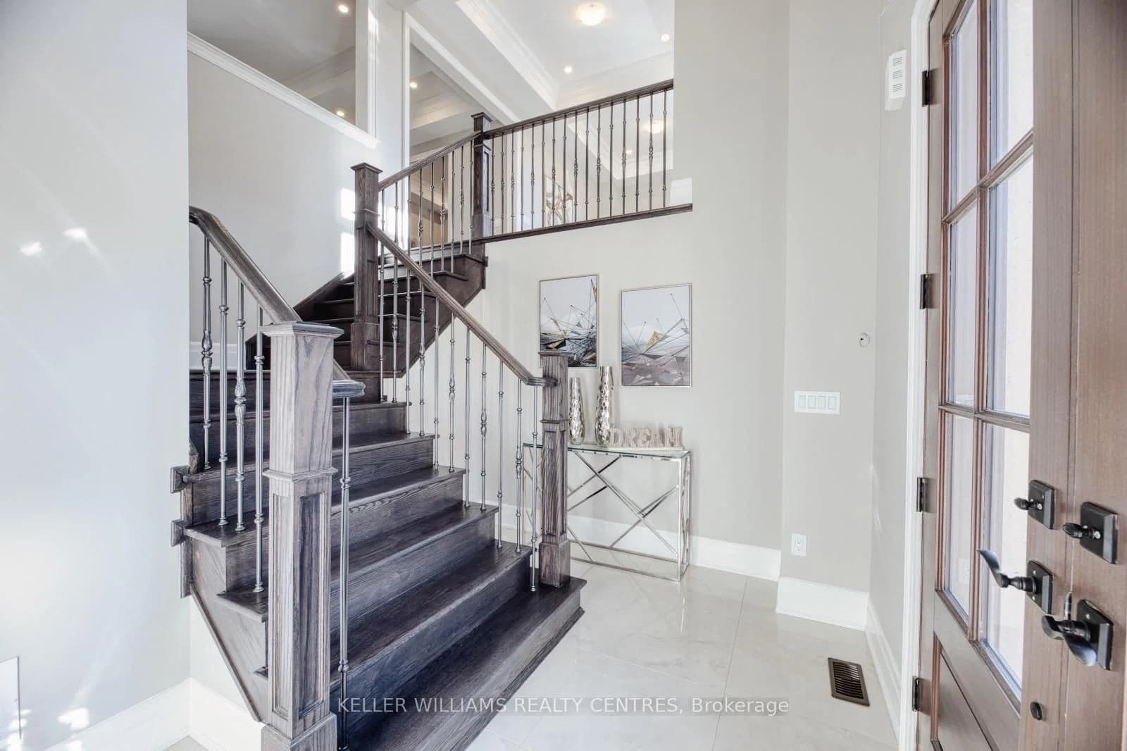 Becky Cheung Court in Toronto · Newtonbrook East — photo 3