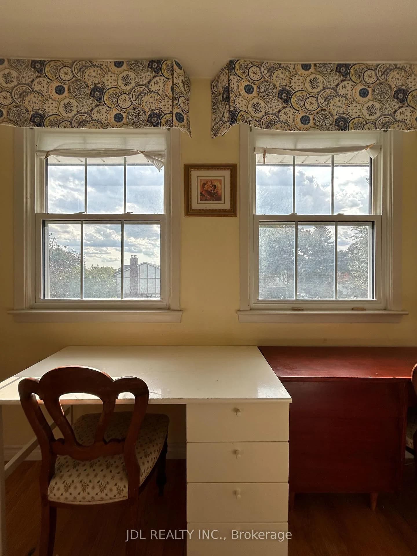Butterfield Dr Drive A 2nd Floor in Toronto · Parkwoods-Donalda — photo 2