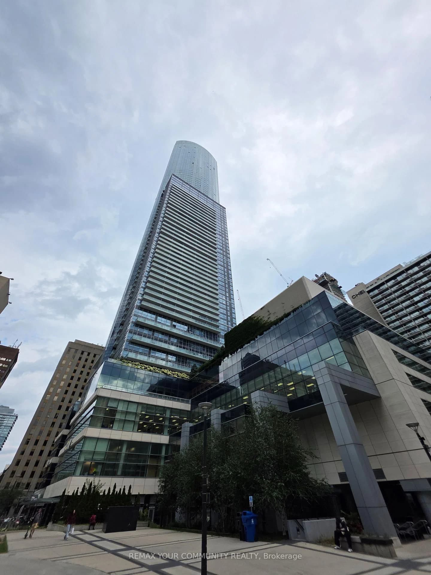Photo of YONGE Street in Toronto · Bay Street Corridor