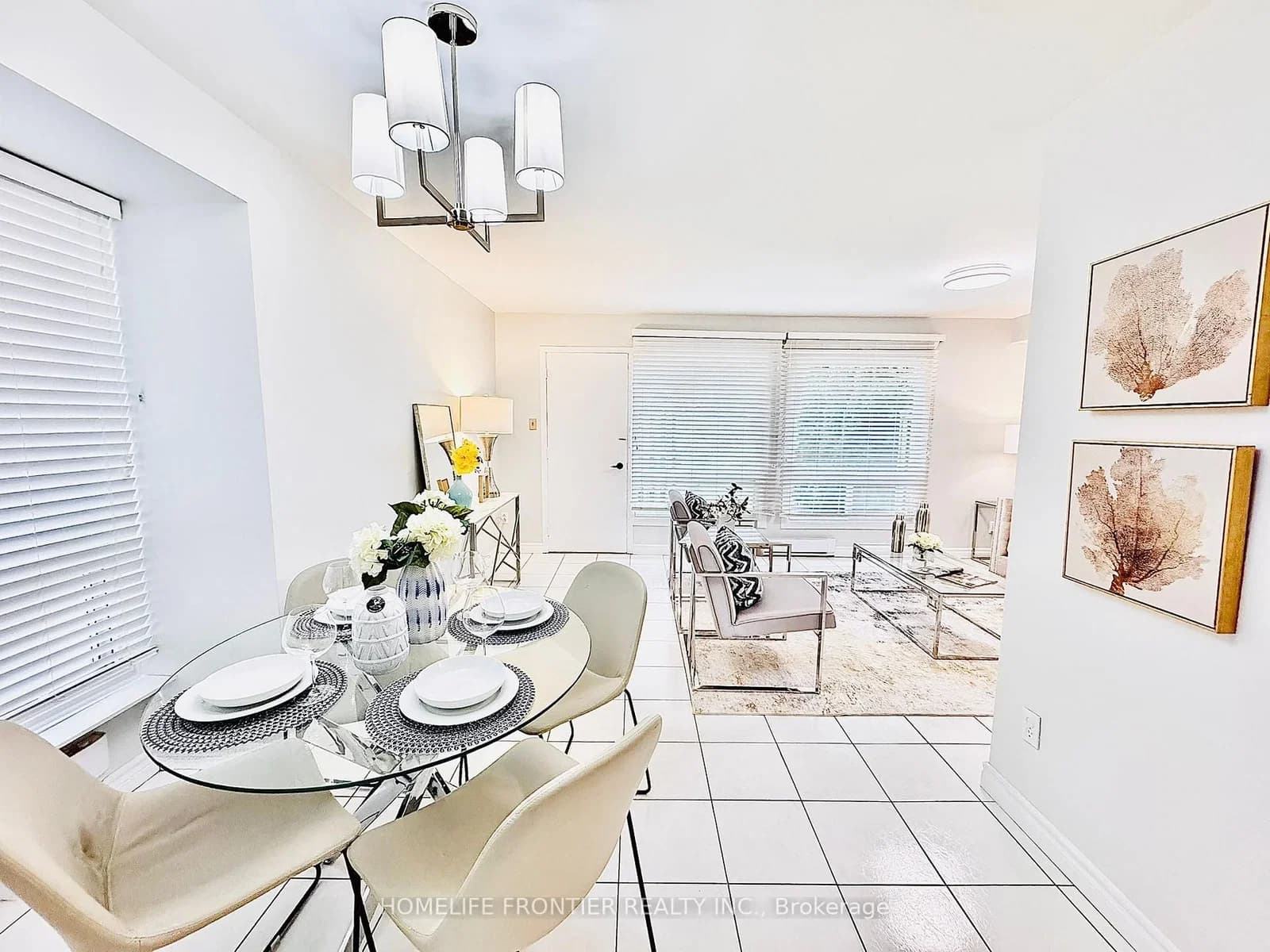 Thorny Vine Way in Toronto · Bayview Village — photo 2