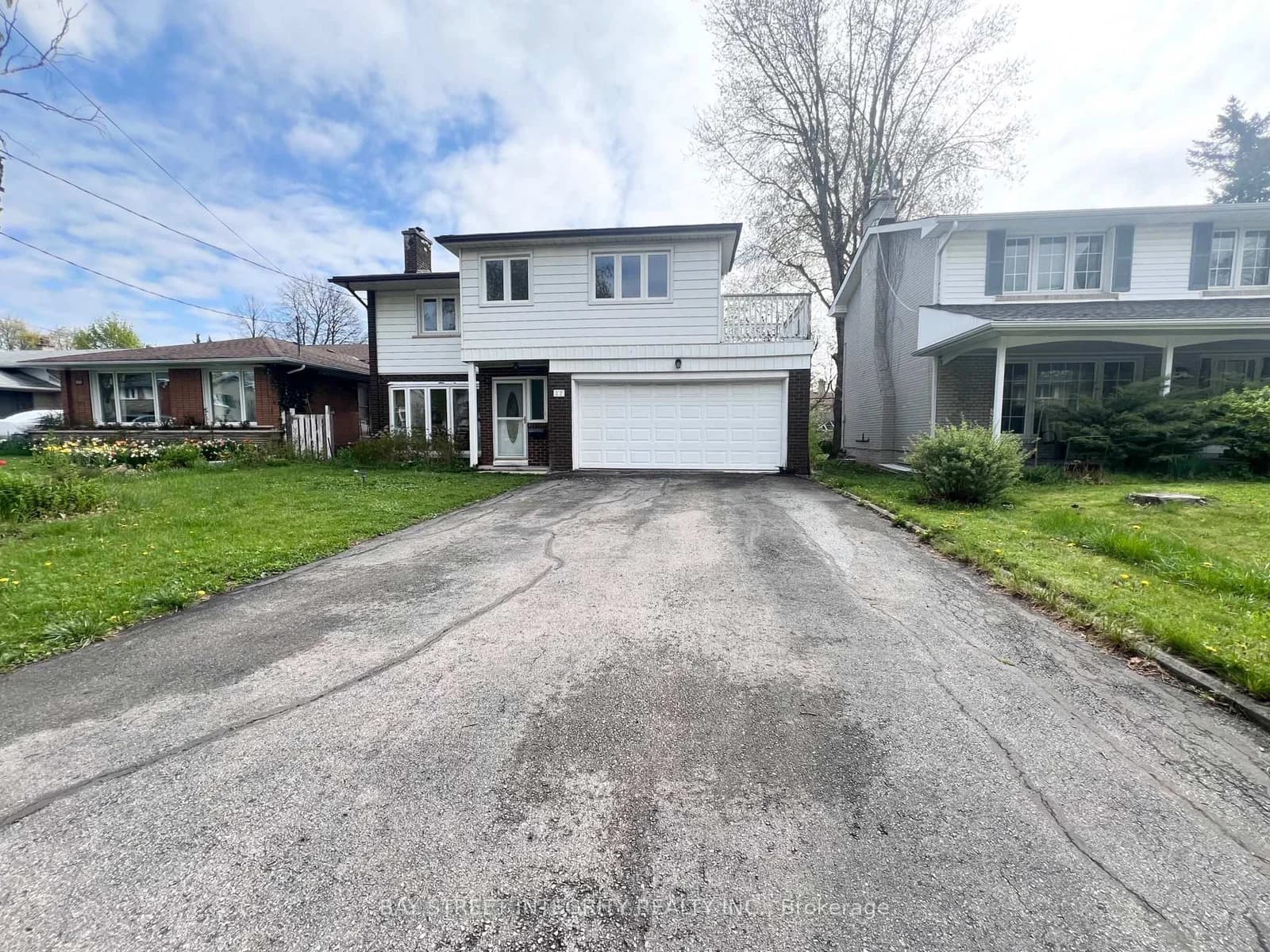 Photo of Tollerton Avenue in Toronto · Bayview Woods-Steeles