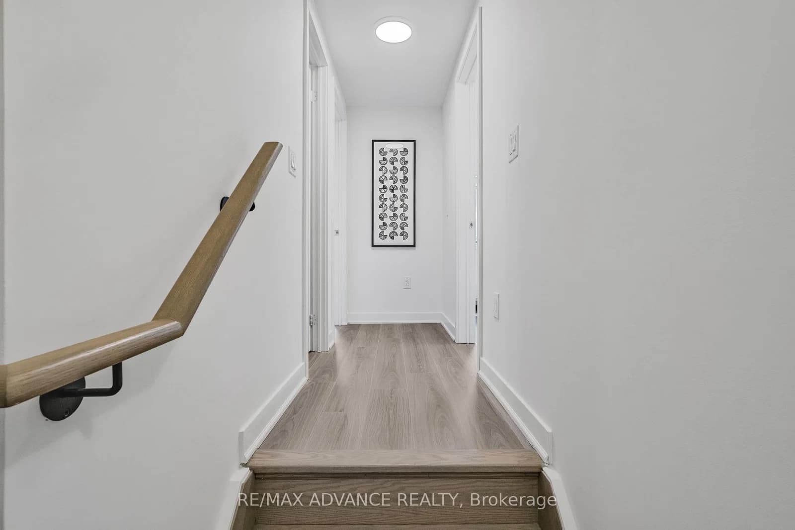Curlew Drive in Toronto · Parkwoods-Donalda — photo 3