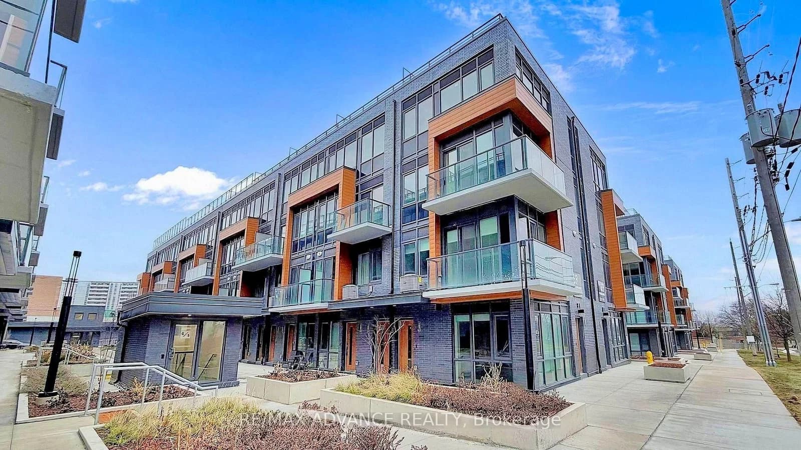 Photo of Curlew Drive in Toronto · Parkwoods-Donalda