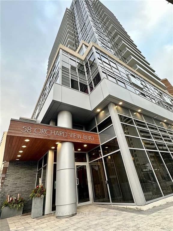 Photo of Orchard View Boulevard in Toronto · Yonge-Eglinton