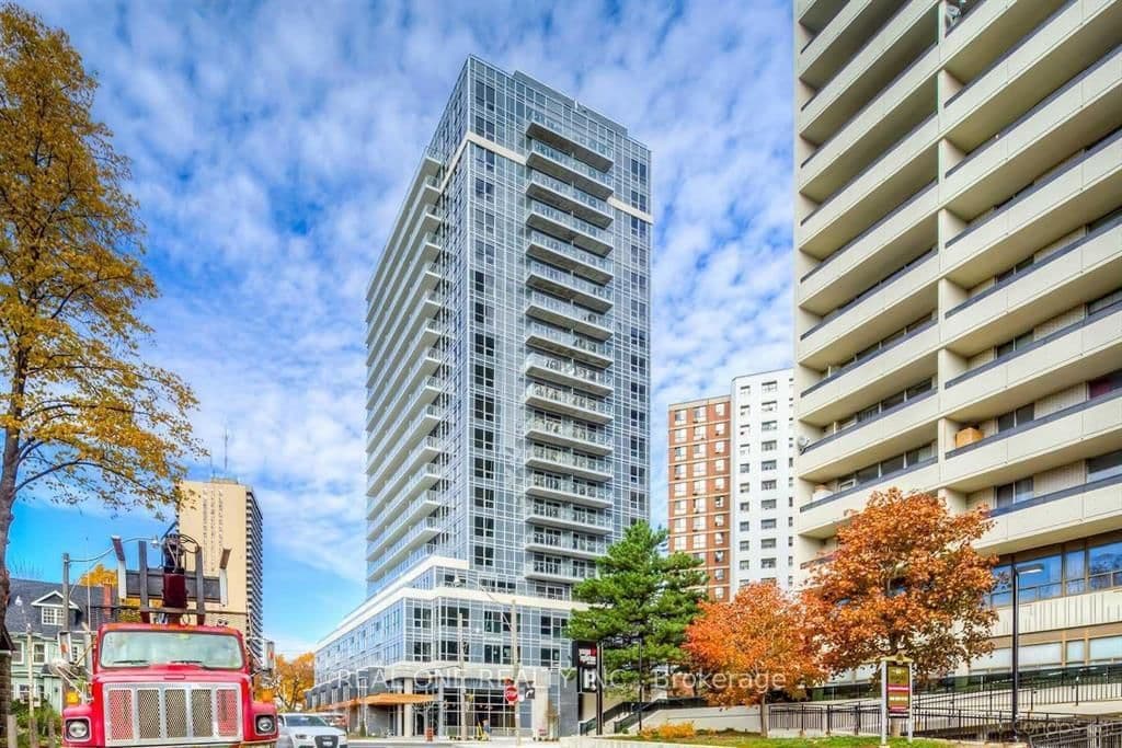 Orchard View Boulevard in Toronto · Yonge-Eglinton — photo 2