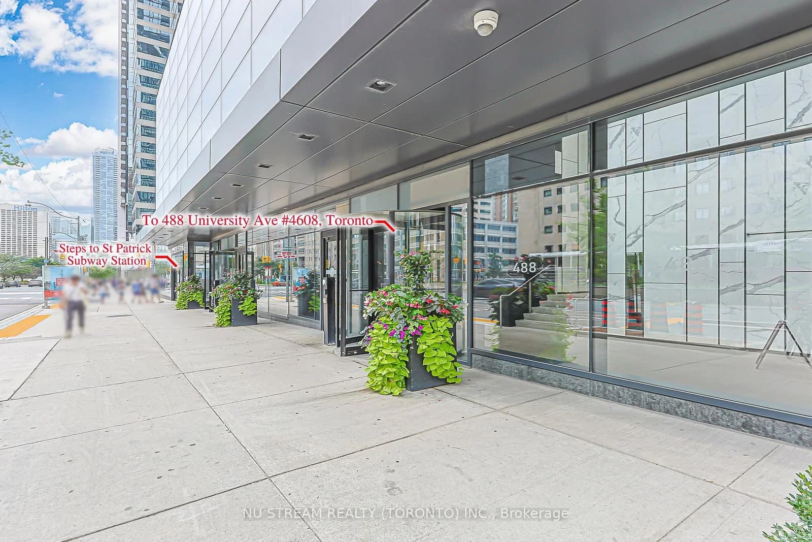 University Avenue in Toronto · Kensington-Chinatown — photo 2