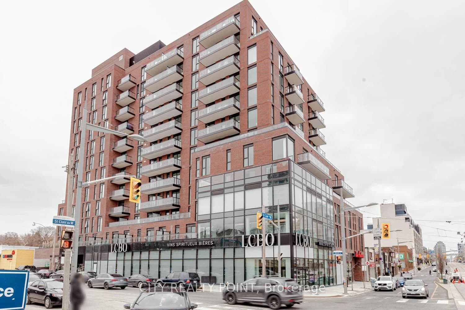 Alberta Avenue in Toronto · Oakwood Village — photo 3