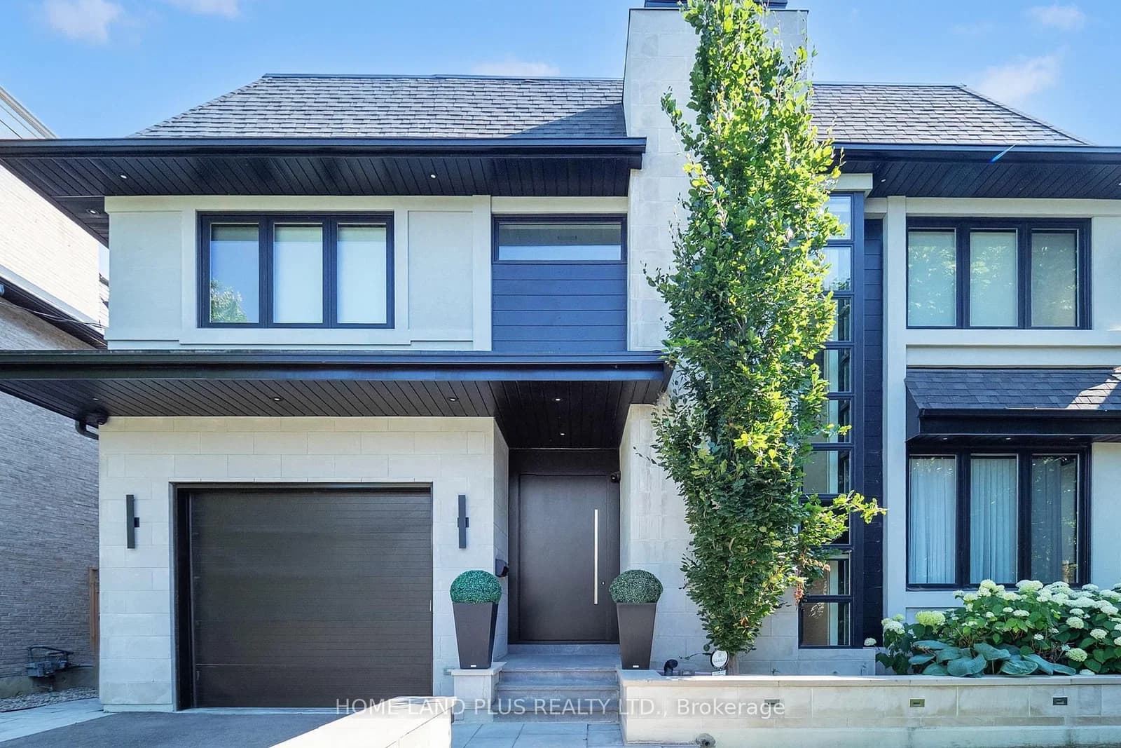 Ridley Boulevard in Toronto · Bedford Park-Nortown — photo 2