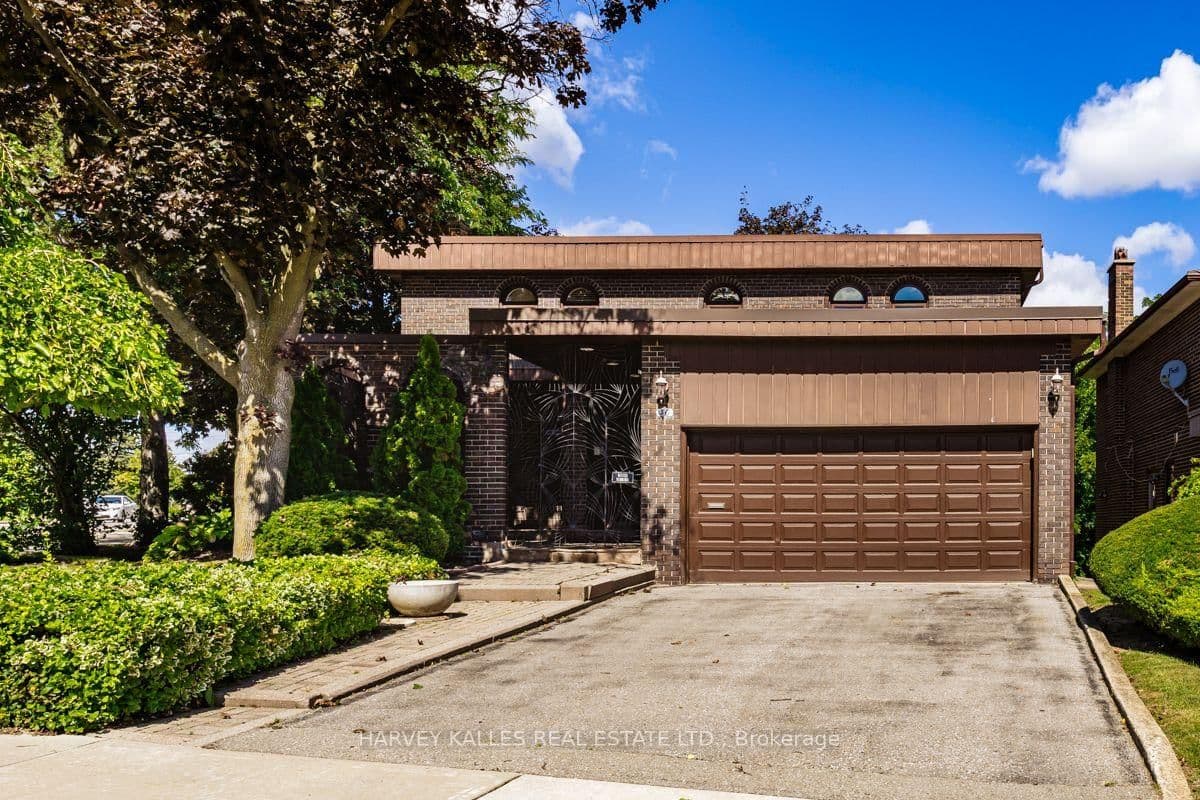 Photo of Coreydale Court in Toronto · Bathurst Manor