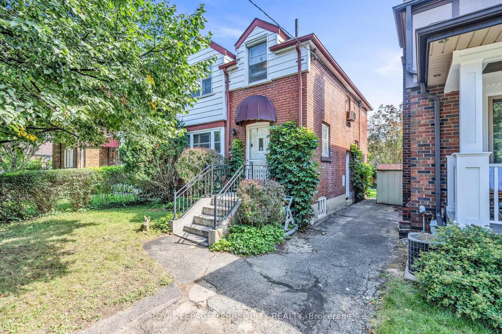 Photo of Sutherland Drive in Toronto · Leaside