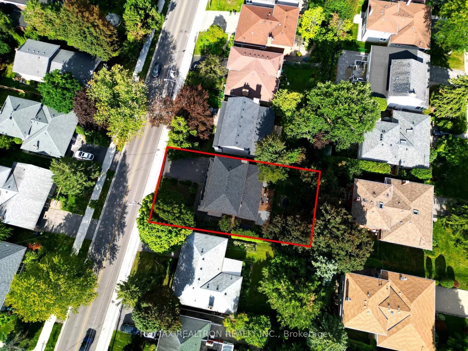 Cummer Avenue in Toronto · Bayview Woods-Steeles — photo 2