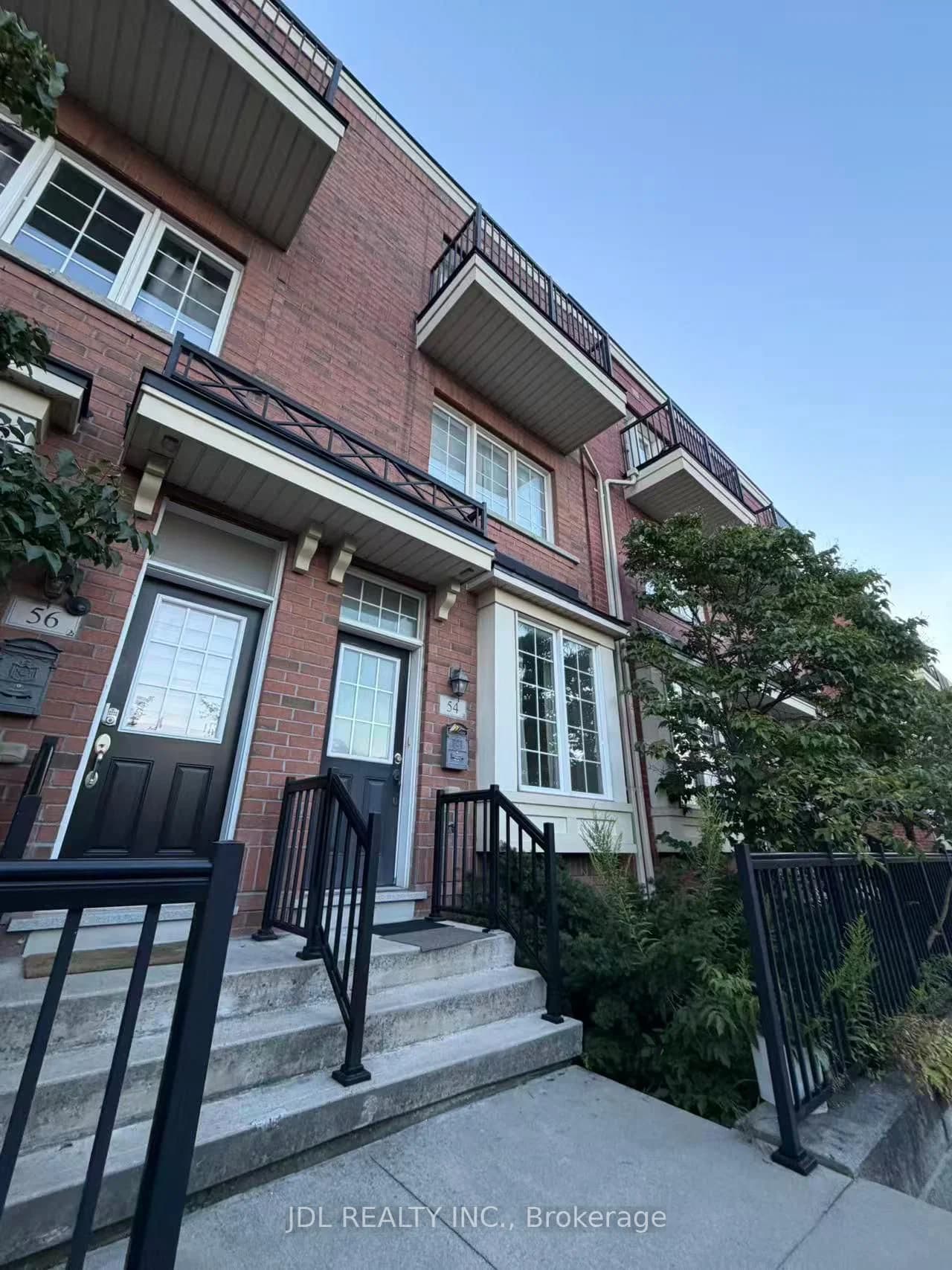 Raffeix Lane in Toronto · Regent Park — photo 2