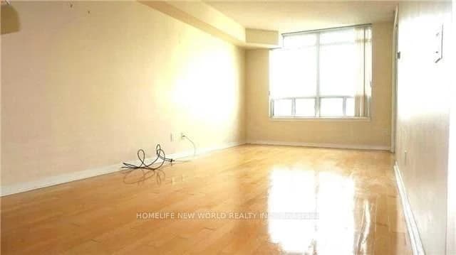 Empress Avenue in Toronto · Willowdale East — photo 2