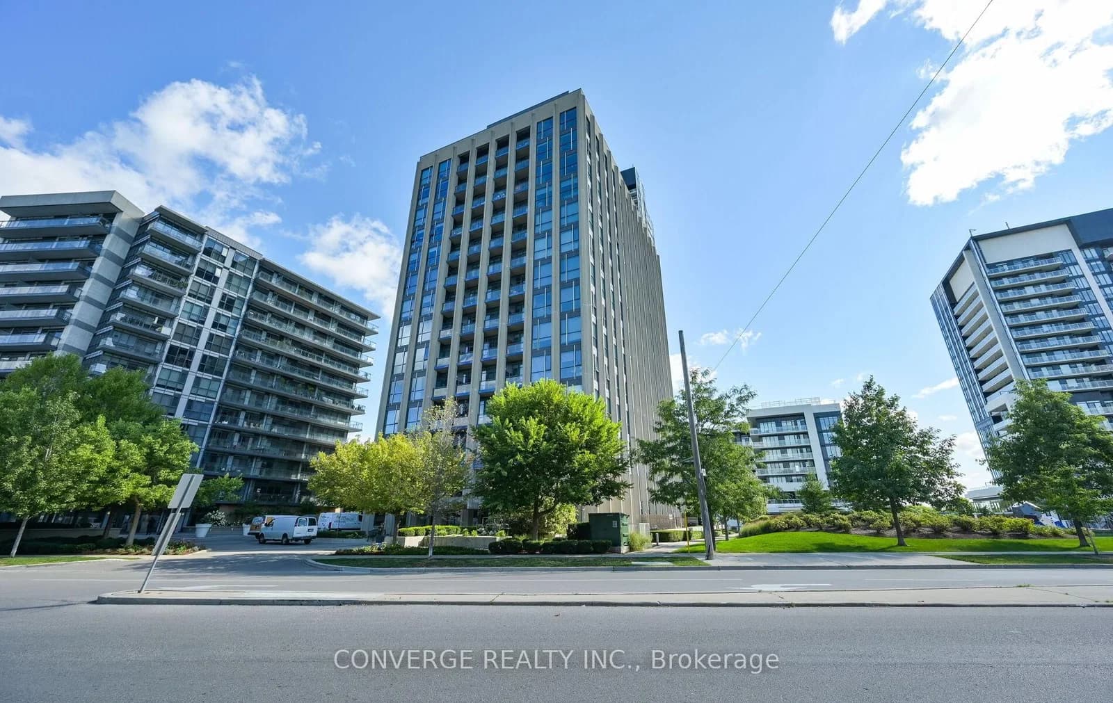 The Donway in Toronto · Banbury-Don Mills — photo 3